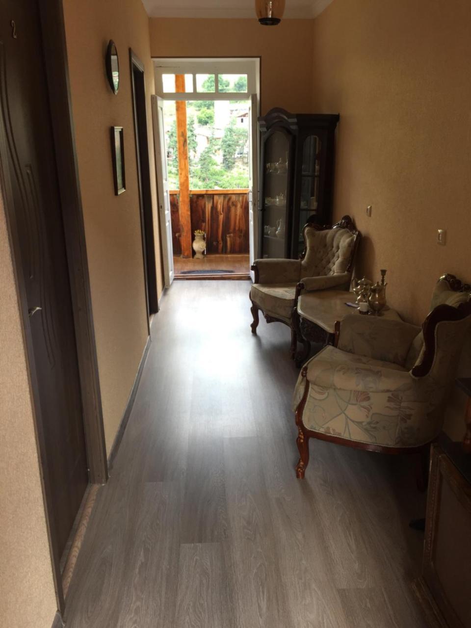 Travel Inn House Mestia • Მოგზაურის Სახლი Bagian luar foto