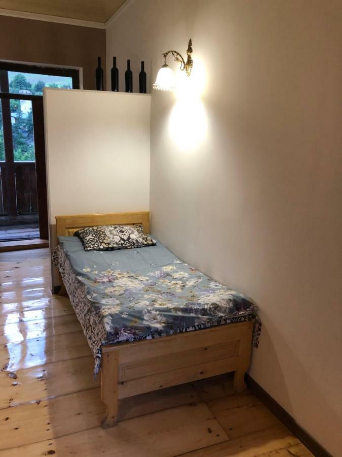 Travel Inn House Mestia • Მოგზაურის Სახლი Bagian luar foto